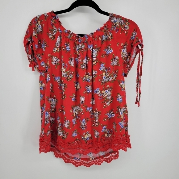 No Boundaries Off shoulder floral Vibrant Red Blouse - Picture 6 of 13